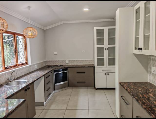4 BEDROOM HOUSE FOR SALE IN BEREA WEST